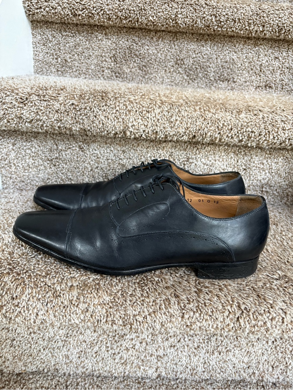 Santoni Men’s Black Leather Oxford Dress Shoes